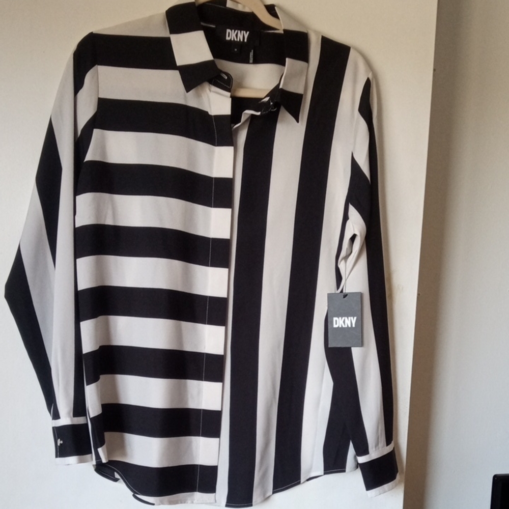 DKNY women's collard black and white shirt top size medium  Perfect Condition